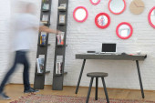 JON houdt twee voeten op de grond en biedt functioneel design